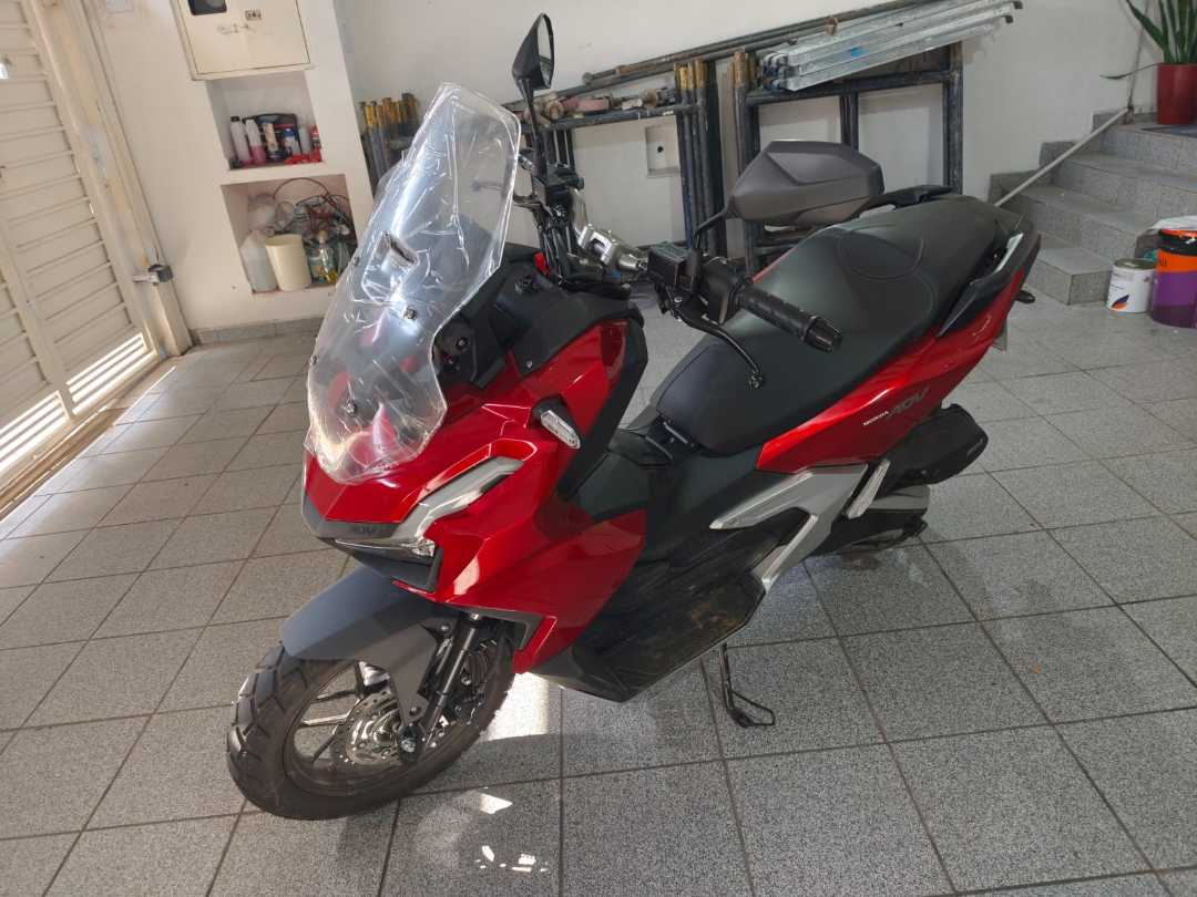 ADV 160