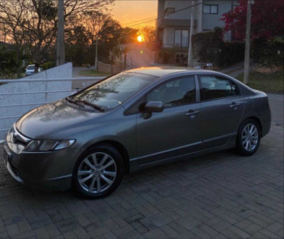 Civic Sedan LXS 1.8/1.8 Flex 16V Aut. 4p