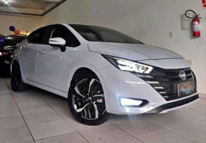 VERSA Exclusive 1.6 16V Flex Aut.
