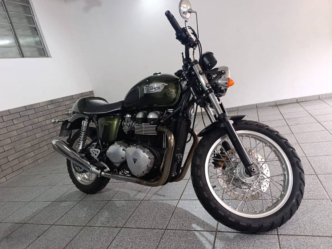THRUXTON 900cc