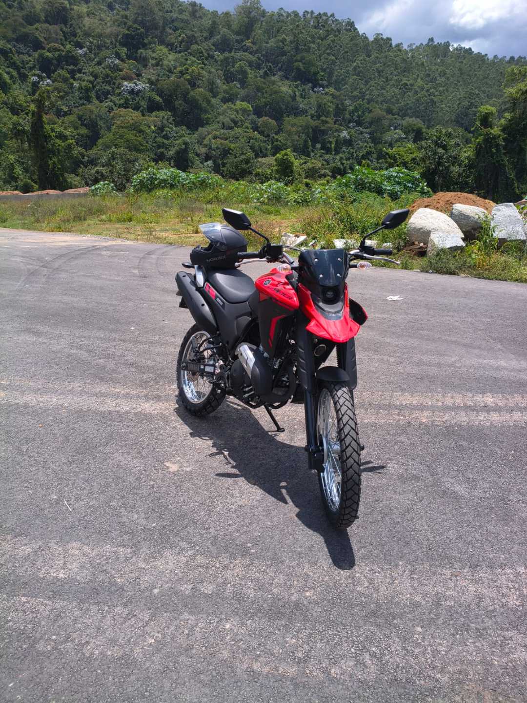 XTZ 250 LANDER CONNECTED